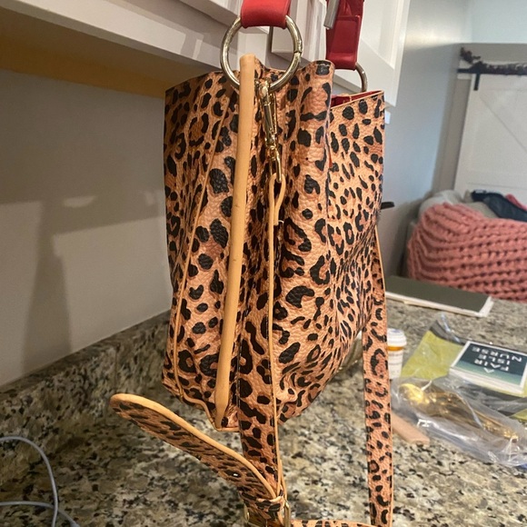 Steve Madden Leopard Print Handbag - Picture 5 of 14